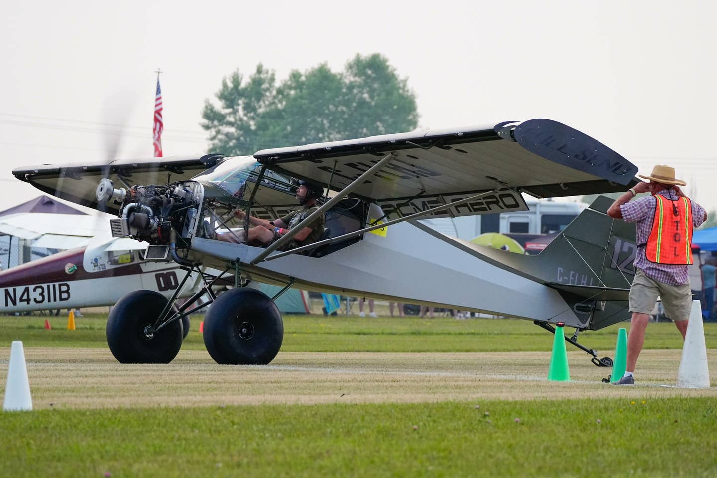 STOL Enthusiasts Flock to EAA AirVenture’s Twilight Flight Fest